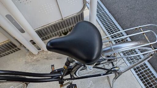 自転車　黒×シルバー　26インチ