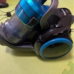 パナソニック　サイクロン式掃除機「プチサイクロン MC-SS220G-A」の画像