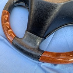 ダイハツ純正OP MOMOウッド調ステアリングの画像