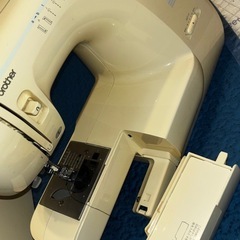 ブラザー電動ミシンの画像