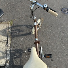16インチ折りたたみ自転車の画像