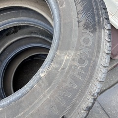 車　タイヤの画像