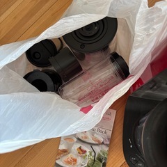 新品 SHARP ヘルシオ 真空ブレンダー EM-SB1A レッド 未使用 スムージー 真空保存 の画像