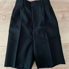 【美品】男の子 フォーマルスーツ 120 フルセット（半ズボン・ネクタイ付）の画像