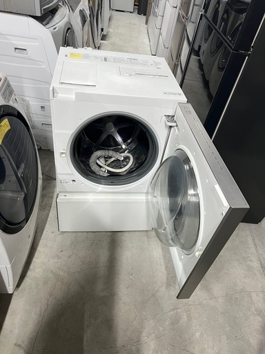 NO B793?福岡市内配送設置無料✨?NA-VG1300R-S ドラム式洗濯乾燥機 Cuble（キューブル） シルバーステンレス [
