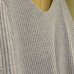 お話中　春色ラベンダーのニット の画像