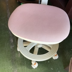 訳あり　回転椅子　ピンク　中古の画像