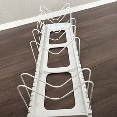 フライパンスタンド 伸縮式 鍋収納ラック キッチン整理 ホワイトの画像