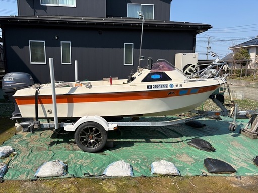 YAMAHA ヤマハ　40馬力　13ft 船体