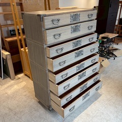 会津松本(會津松本)　東西館　上品な四段重ねの金具付き総桐箪笥(小袖タンス、和タンス、衣装箪笥、桐タンス、着物箪笥)(定価約90万円)の画像