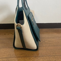 タグ付き新品未使用✨バイカラーバッグの画像