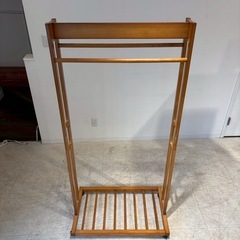 ハンガーラック　キャスター付き　木製の画像