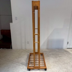 ハンガーラック　キャスター付き　木製の画像