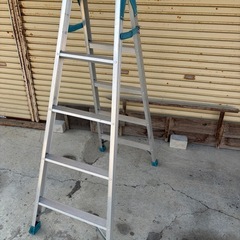 中古　脚立　売りますの画像