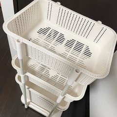 ランドリーバスケット　3段　ホワイトの画像