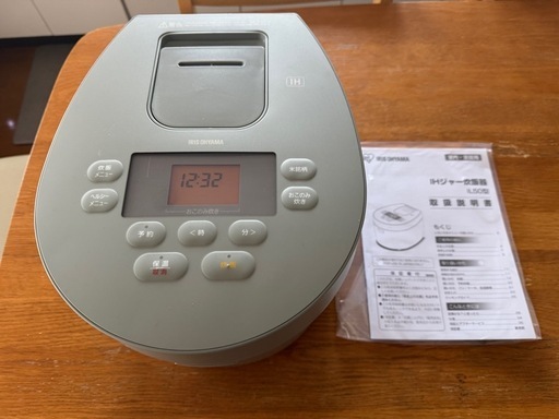 使用数回　美品　アイリスオーヤマ IH炊飯器 5.5合 RC-IL50-G