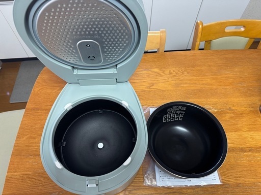 使用数回　美品　アイリスオーヤマ IH炊飯器 5.5合 RC-IL50-G