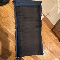 折りたたみ座椅子の画像