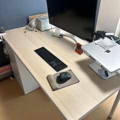 IKEA  デスク（150×75）の画像