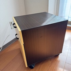 キャスター付きワゴンの画像