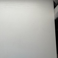 ニトリの白テーブルの画像