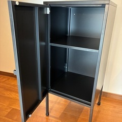 ⭐️【お値下げしました！ほぼ半額です】ほとんど新品・未使用品のオシャレなIKEAのメタルキャビネット！⭐️の画像