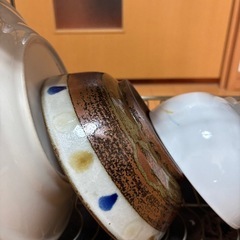 ラック、食器類一式の画像