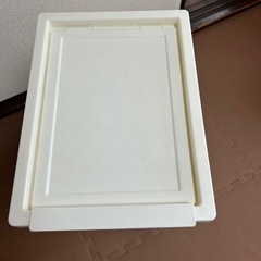 IKEA 蓋付き容器　ゴミ箱の画像