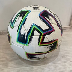 アディダス　　　サッカーボール　4号の画像