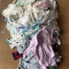 新生児、50.60サイズ中心の画像