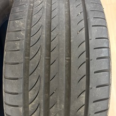 ピレリ　パワジー　225/45R18     バリ溝2本の画像