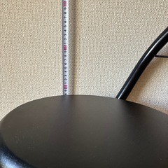 【300円】折りたたみ椅子（ブラック）コンパクト収納・キッチンや来客用に！の画像