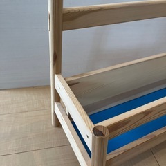 【差し上げます】IKEA   FLISAT キッズ　ブックシェルフの画像