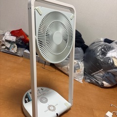 折りたたみ扇風機の画像