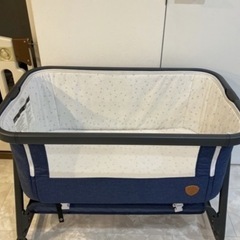 ベビーベッドの画像