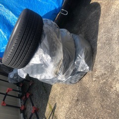 ブリヂストンのホイールとタイヤの画像