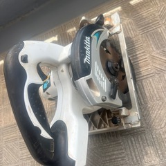 マキタ充電式丸鋸の画像