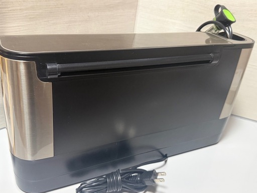 foodsaver  フードセーバー　　真空機　使用頻度少なく綺麗です　　動作確認済み　　持ち帰り袋入り