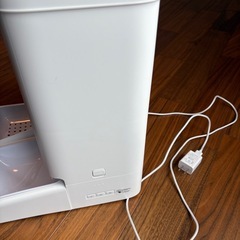 mino一体型スマート自動給餌給水器の画像