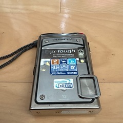 OLYMPUS tough デジカメ　1200万画素の画像