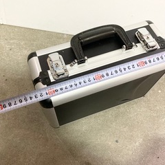 【新品】鍵付き　アタッシュケース　アルミ　ジュラルミンケース　ハードケースの画像