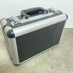 【新品】鍵付き　アタッシュケース　アルミ　ジュラルミンケース　ハードケースの画像