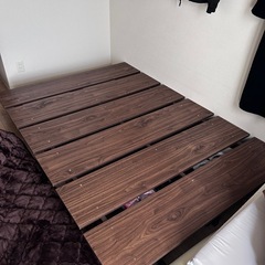 ベッドフレームの画像