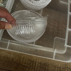 器やガラス瓶の画像