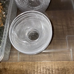 器やガラス瓶の画像