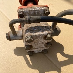 クボタキャロベスター油圧ポンプの画像