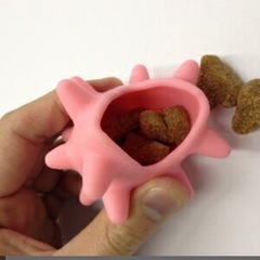 安心の一流メーカー　　中型犬、大型犬用　知育トイ 2個　おいしく楽しいおもちゃ　　ストレス発散　の画像