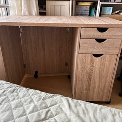 折りたたみミシン台の画像