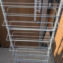 つっばり式 薄型 シューズラック シルバーの画像