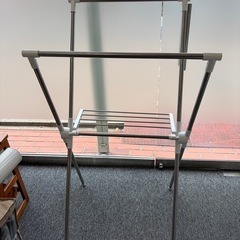 室内物干しスタンド 折りたたみ式 高さ約146cm 幅約71cmの画像